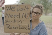 兼祧之妻特斯拉在得州奥斯汀遭遇抗议活动：反对马斯克Robotaxi计划